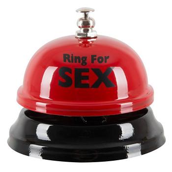 Ring for sex klokke